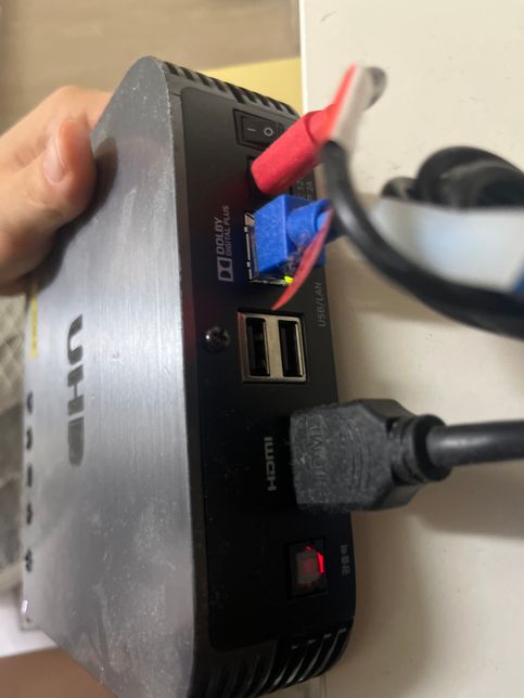 자취방 옵션 티비 안 봐서 셋톱박스 빼놓을라 하는데 이 선들 빼도 되나요?의 2번 째 이미지