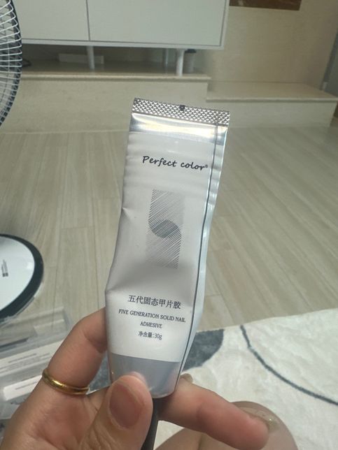 네일팁 고정 글루 ?? 사용후 네일팁 재사용 방법이 있을까요 ,??의 1번 째 이미지