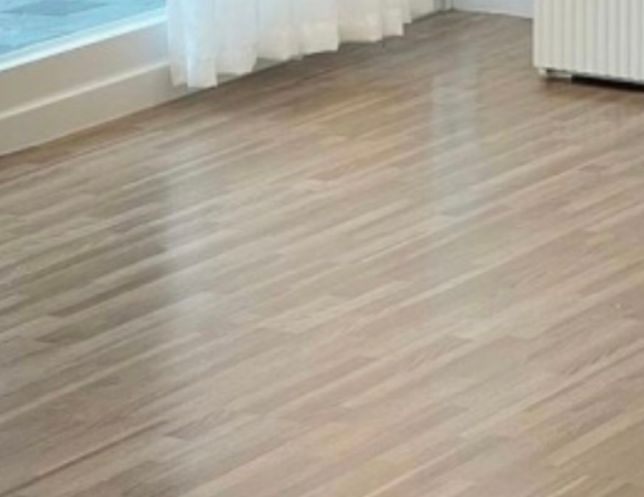 이 바닥 데코타일인가요 장판인가요?의 0번 째 이미지