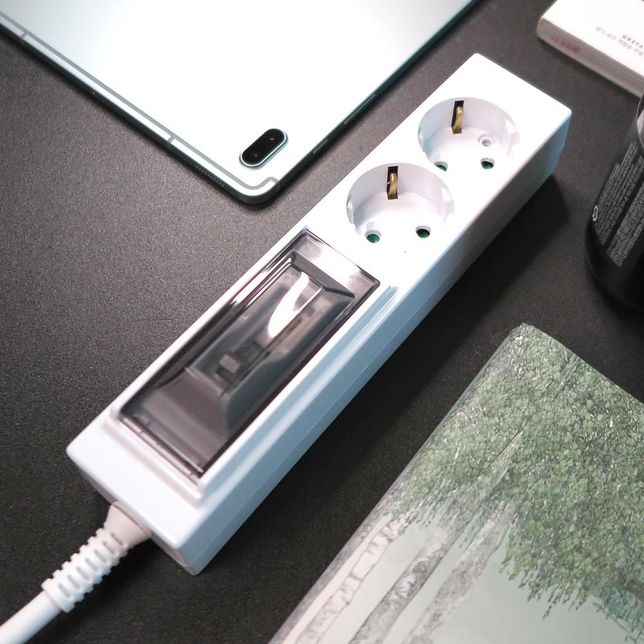 안전 접지 고용량멀티탭 2구 사용시 벨크로케이블 선정리의 0번 째 이미지