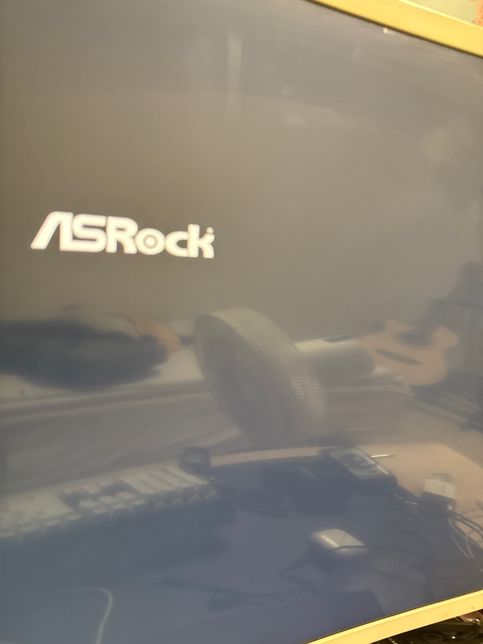 에즈락에 윈도우 11 홈인데 컴퓨터 설정한뒤로 로고에서 안넘어가는데 이거 어떡하죠?의 1번 째 이미지