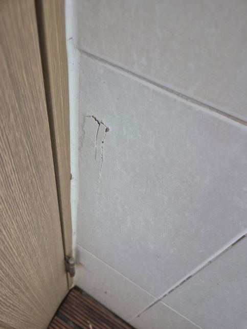 월세 타일 수리 비용 누가 부담인가요?의 0번 째 이미지