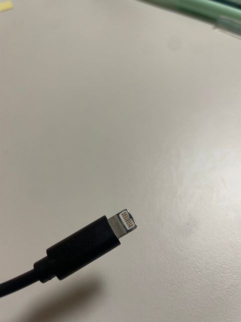 아이폰 라이트닝 케이블 이거 왜이래요?의 2번 째 이미지