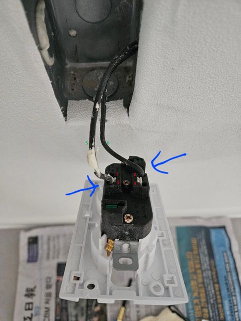 전기 콘센트 교체 전기선 위치 궁금합니다의 0번 째 이미지