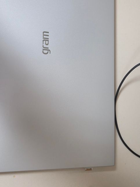 lg 그램 노트북 측면 usb 끼우는곳 망가짐 질문의 3번 째 이미지