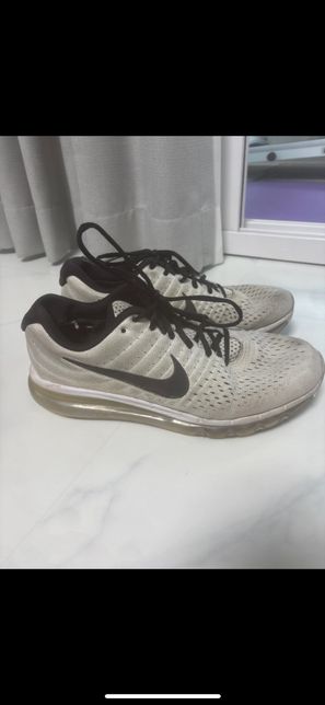 이런 신발도 세탁소에 맡기면 다시 하예질 수 있을가요?의 0번 째 이미지