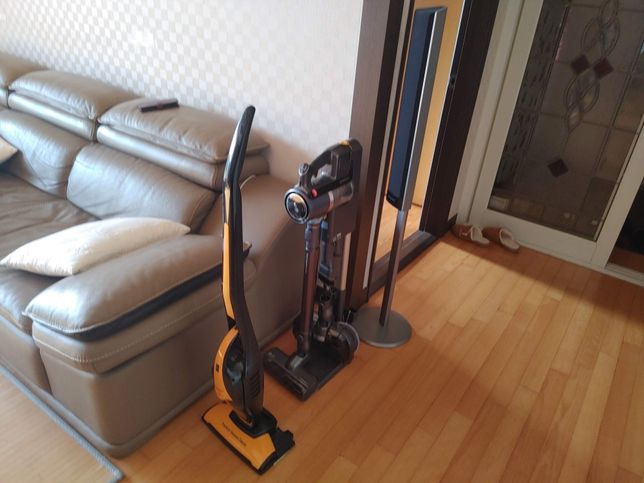 청소기는 정말 무거운 덩어리는 흡수하지 못하고 도로 뱉을 때가 많아요?의 0번 째 이미지