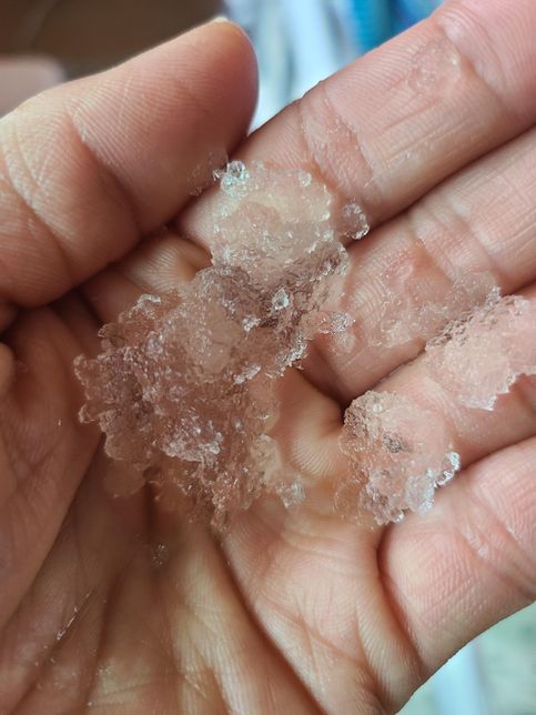 이게 뭘까요? 물에 닿으면 이렇게 변해요의 1번 째 이미지