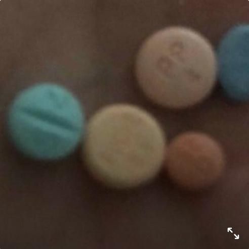 이 약의 명칭과 효과가 궁금합니다!!!의 0번 째 이미지