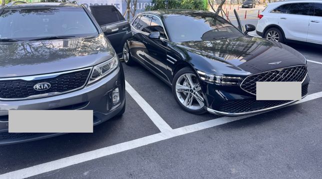 주차장에 주차된 내차량에 문을 열고 아이를 태우는중 옆차가 열려있는문을 걸고 그대로 출발했다면 과실비율은?의 1번 째 이미지