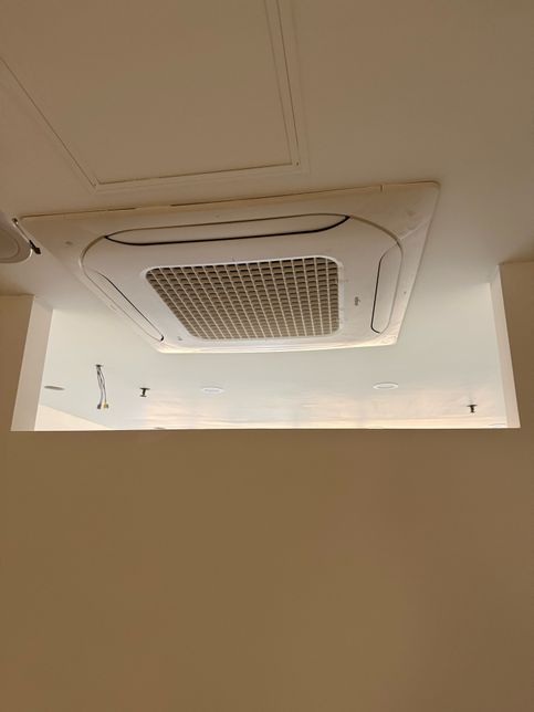 천장형 에어컨 4way 인데 가벽이 있어서 청소 가능할까요?의 0번 째 이미지