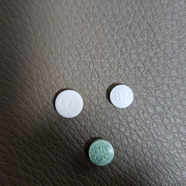 뇌전증약 복용중인데 항생제, 진통제 복용해도 되는지 문의드립니다.의 0번 째 이미지