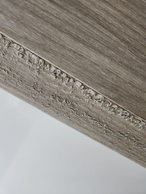 안방 화장실 문틀과 문에 생기는 의문의 가루에 정체가 뭘까요?의 0번 째 이미지