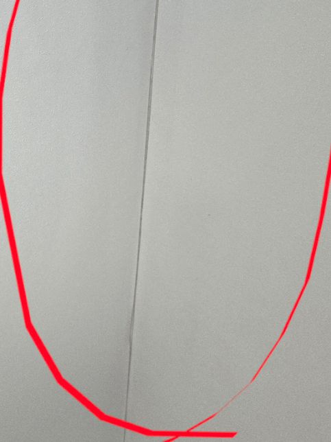 오늘 도배했는데 모서리 하자 체크 좀 해주세요.의 1번 째 이미지