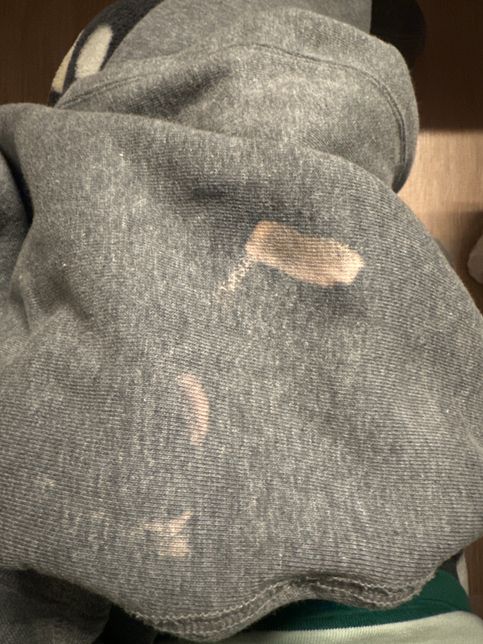 회색트레이닝복 바지 세탁 후 이염인가요?의 0번 째 이미지