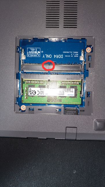 노트북 램을 반대로 끼워서 넣어도 될까요?의 1번 째 이미지