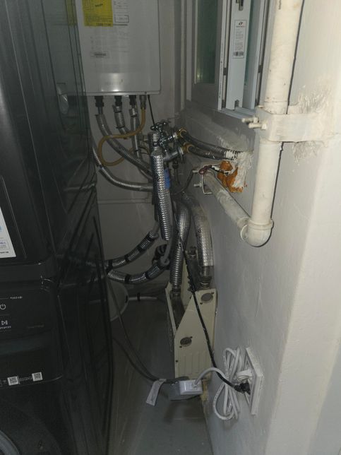 전세집 보일러,세탁기 연결 된 수도 호스(관) 밸브 누수/물샘의 1번 째 이미지