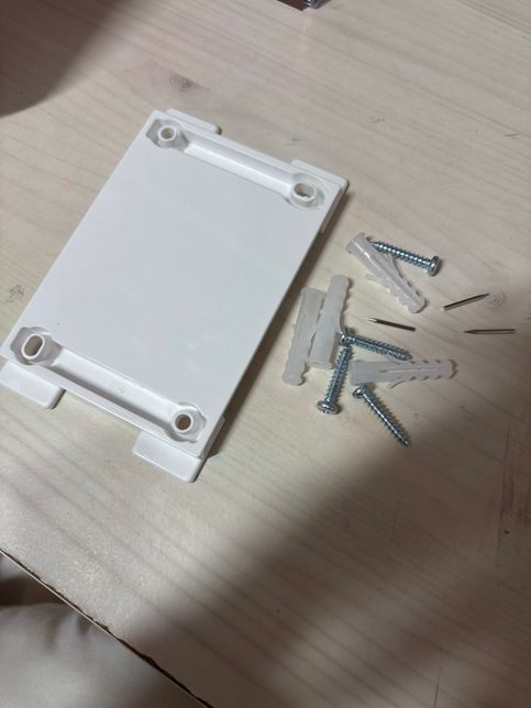 CD 플레이어 샀게 왔는데 벽에 거는법을 모르겠어요의 0번 째 이미지