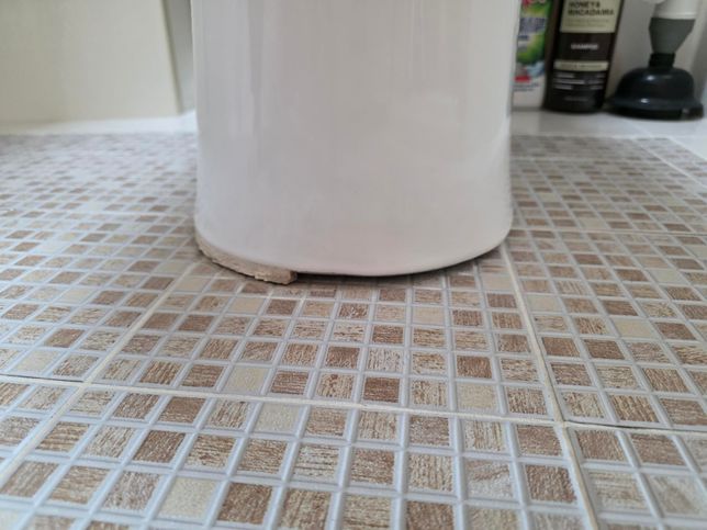 전세 세입자 화장실 변기 바닥 테두리 문의의 0번 째 이미지