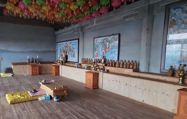 종교 시설들이 문을 닫아도 종교 지도자들은 왜 헌금이나 시주를 포함한 돈을 챙긴 뒤 책임을 지지 않아요?의 0번 째 이미지