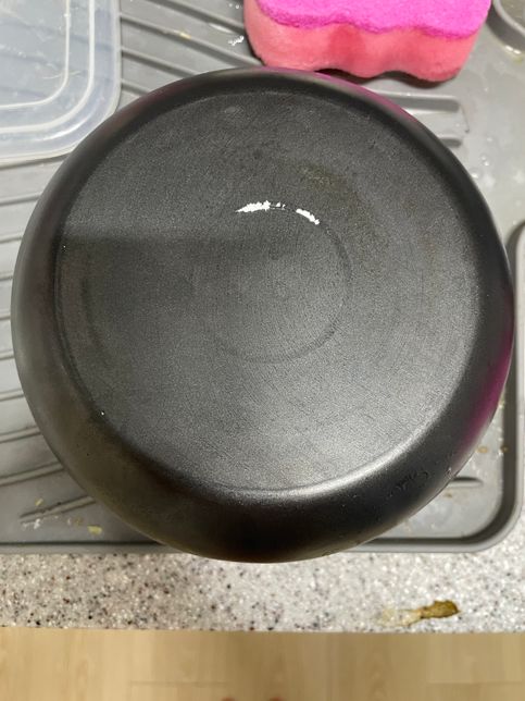 밥솥 외부가 까졌는데 바꿔야 하나요??의 0번 째 이미지