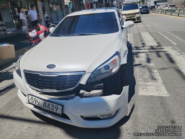 접촉사고 너무 억울해요 좀 봐주세오ㅡ의 3번 째 이미지