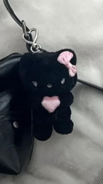 이 블랙 헬로키티 인형 상품명과 판매처가 궁금해요의 0번 째 이미지