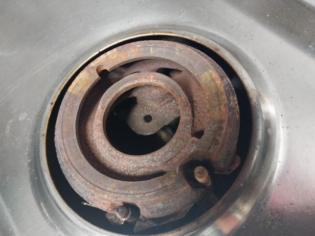 가스레인지 화구에 가스 분사 구멍이 어디있는지 아시는분?의 0번 째 이미지