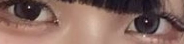 사진에 콘텍트 렌즈 구매할 수 있는 장소하고, 이름, 컬러 알려주세요!의 0번 째 이미지