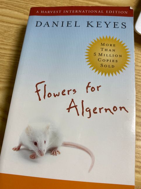 flowers for algernon 출판사가 어디인가요?의 0번 째 이미지