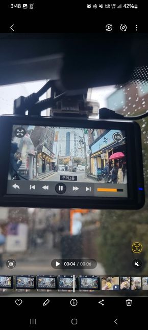 차가 왕래하는 골목길,주위살피지않고 사선으로 가는행인과 자동차백미러 부딪힘 궁금합니다의 1번 째 이미지