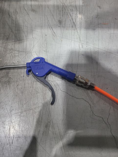 컴프레샤 에어건쪽에 연결되는 축구공 공기 주입 노즐이 있을까요?의 0번 째 이미지