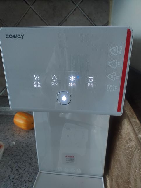 코웨이 정수기 사용중입니다ㆍ냉수에 파란불들어오는건 뭔가요?의 0번 째 이미지