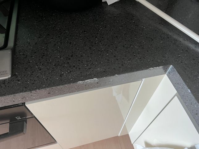 싱크대 끝부분마모 부분수리 또는 방법 견작문의의 0번 째 이미지