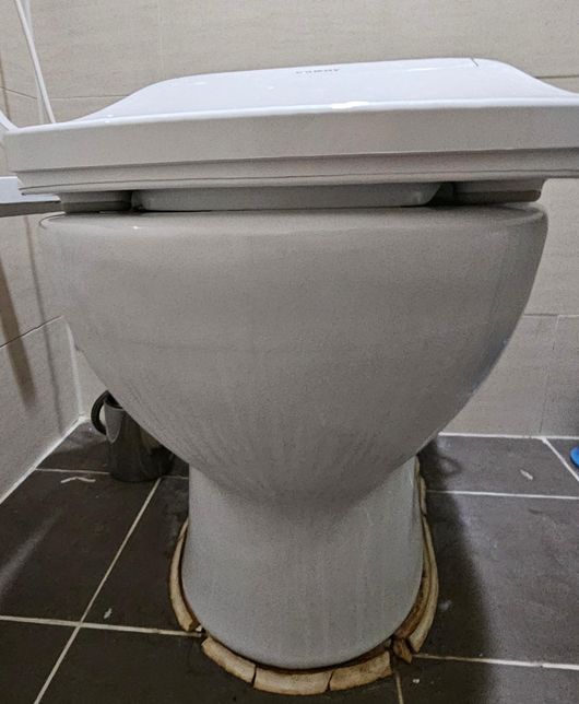 물 계속 흐르는데 변기 교체해야하나 요의 1번 째 이미지