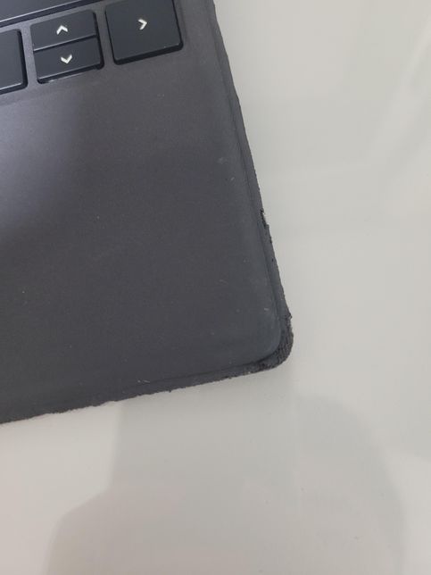 태블릿(서피스 프로7)키보드 덮개 천이 헤졌는데 재단/수리이 가능할까요?의 1번 째 이미지