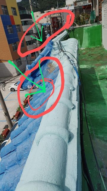 다가구 옥상 인데요 기왓장 안쪽 으로 배수구 있나요?의 2번 째 이미지