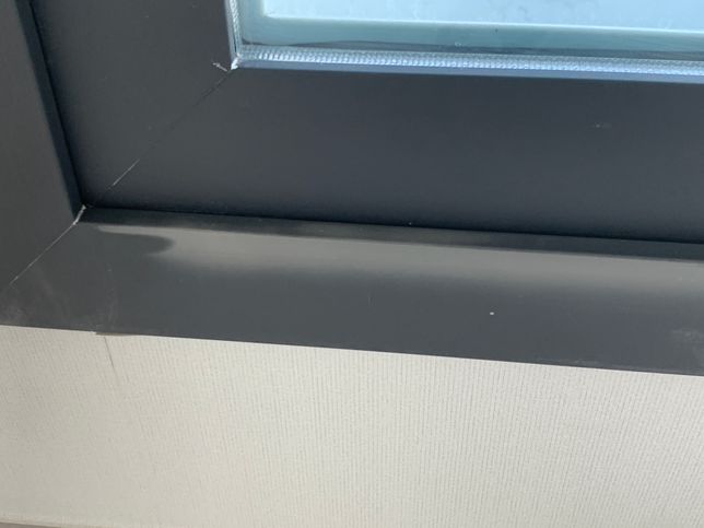 창틀 얼룩 어떻게 지우나요 알려주세요의 0번 째 이미지