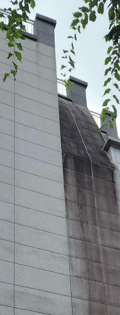 외벽이 점점 검게 얼룩이 지는데 누수일까요의 0번 째 이미지