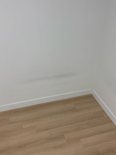 임차부동산 벽지 변색 임차인이 물어내야하나요?의 0번 째 이미지