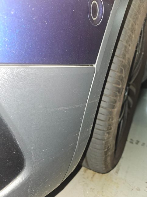 앞범퍼 긁힘 뺑소니 유무 확인 경찰서 신고 예정 블박 기록없어요.의 3번 째 이미지