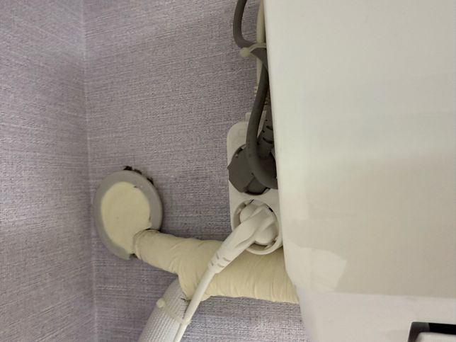 겨울인데 에어컨에서 누수? 결로? 하자?의 2번 째 이미지