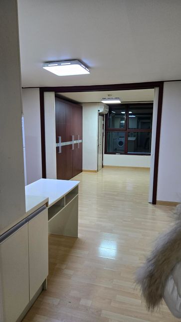 바닥 마루 위에 장판 시공 괜찮을까요?의 0번 째 이미지