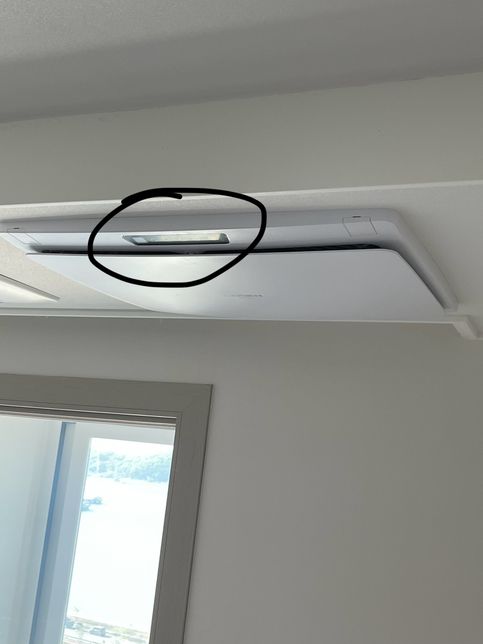 시스템 공기청정기 사이 전선, 이거 몰래 카메라일까요?의 0번 째 이미지