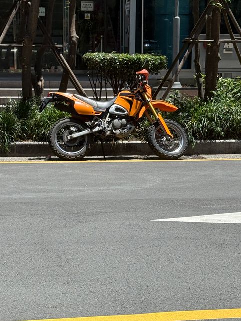 이 오프로드 오토바이 공도주행 가능하나요?의 0번 째 이미지