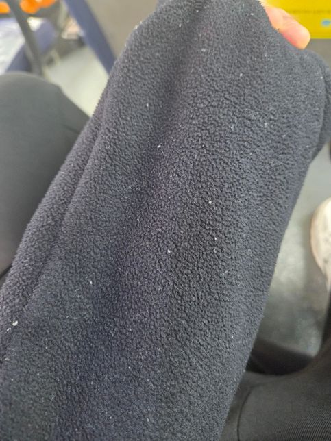 이거 보풀인가요? 보풀제거기 쓰면 되나요?의 0번 째 이미지