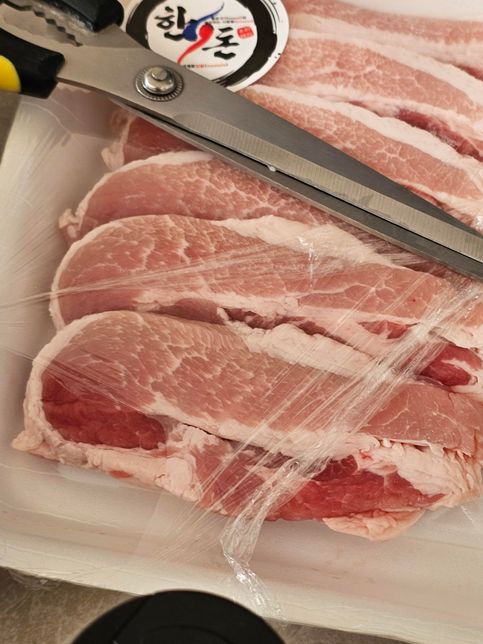 돼지고기 이게 무슨 부위인가요? 알려주세요의 2번 째 이미지