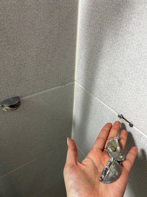 월세로 2년정도 살았는데 화장실 거치대가의 0번 째 이미지