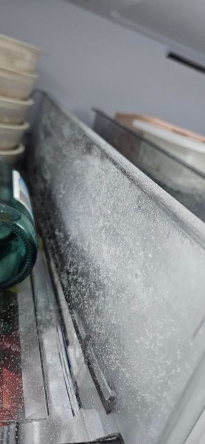 새 냉장고 서리가 생기는데 왜그런건가요?의 0번 째 이미지