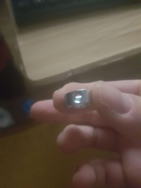 이런 금속 원형 부품은 명칭이 뭐고 어디서 구매해야 하나요? 직접 주문 제작 해야 하나요?의 1번 째 이미지